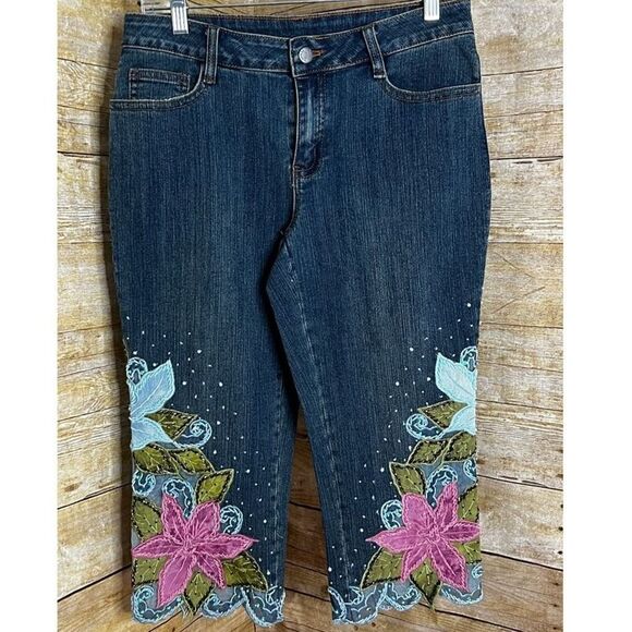 AZI MID-RISE FLORAL BEADED EMBELLISHED COLORFUL SCALLOPED BOUTIQUE CAPRI JEANS - Picture 1 of 6